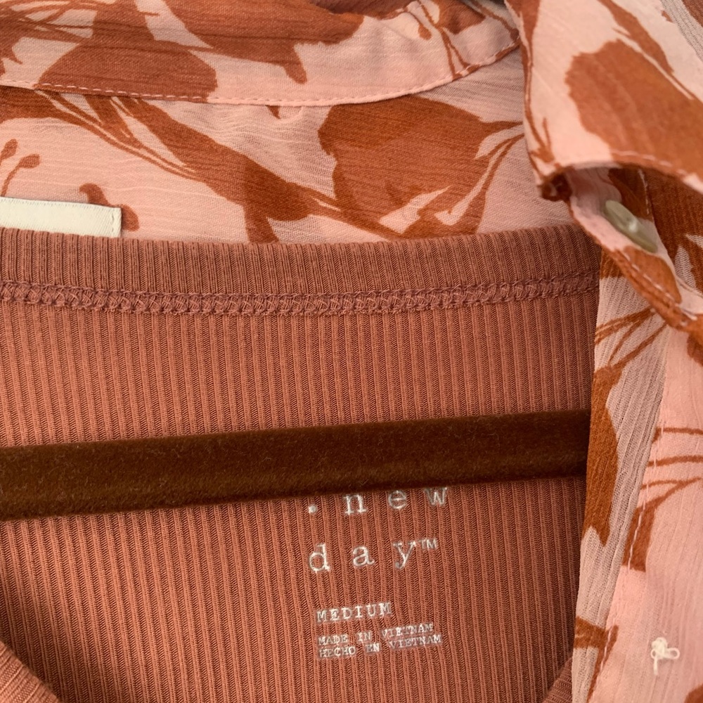 Blouse - Picture 7 of 10